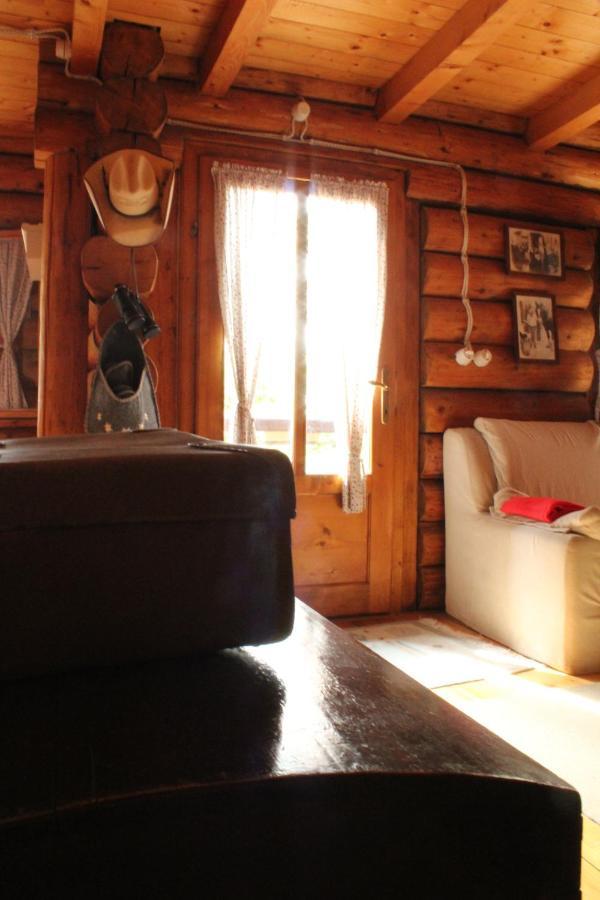B&B Le Corone - Chalet Nel Bosco Cavalo المظهر الخارجي الصورة